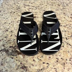 Valentino Garavani Black Sandal flip flops
